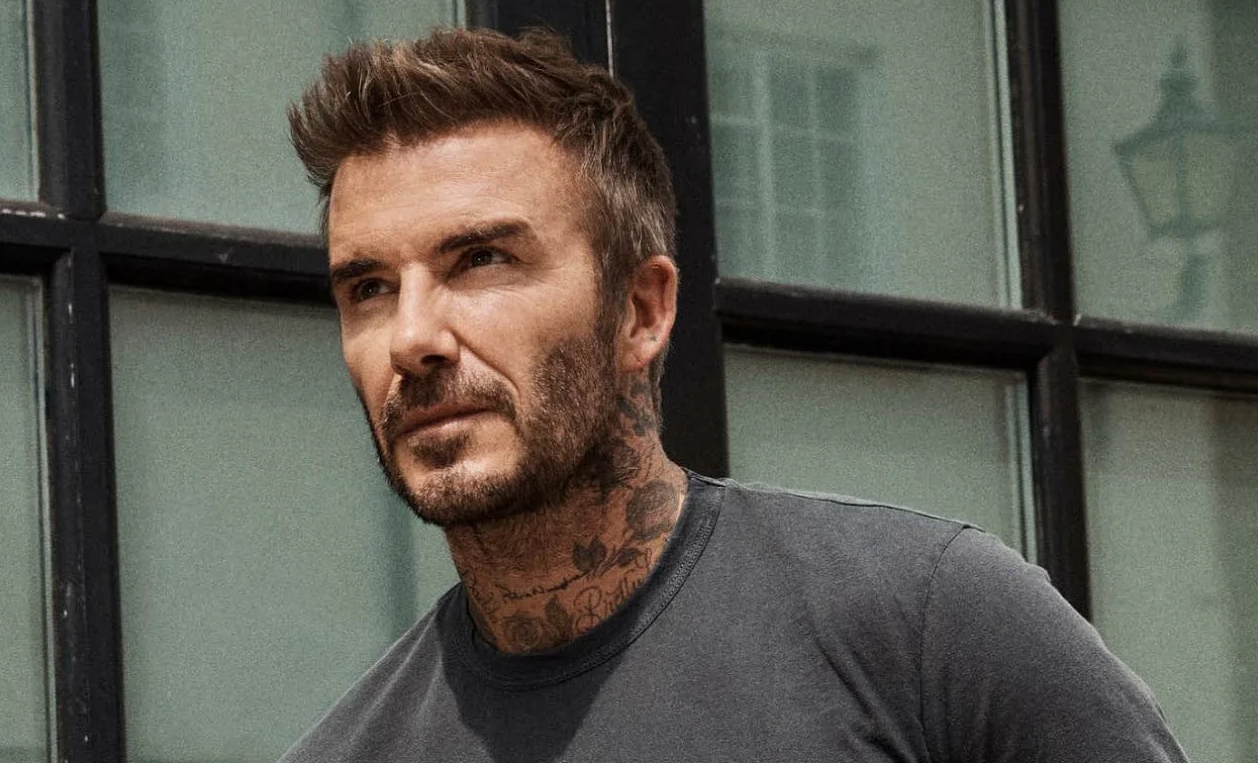 David Beckham pasován na rytíře! Jak fotbalová