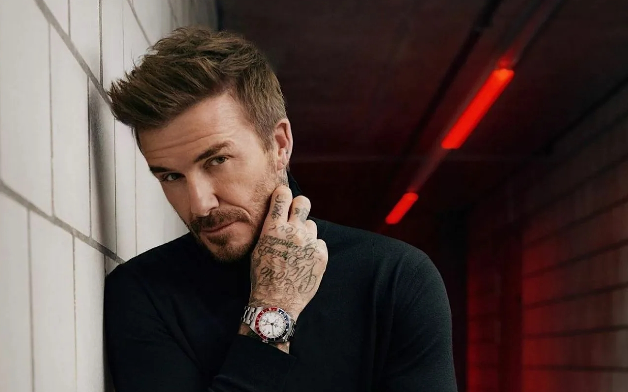 David Beckham pasován na rytíře